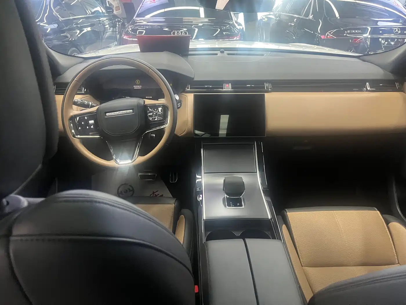 Land Rover Range Rover Velar 2024 Dynamic HSE фото 6