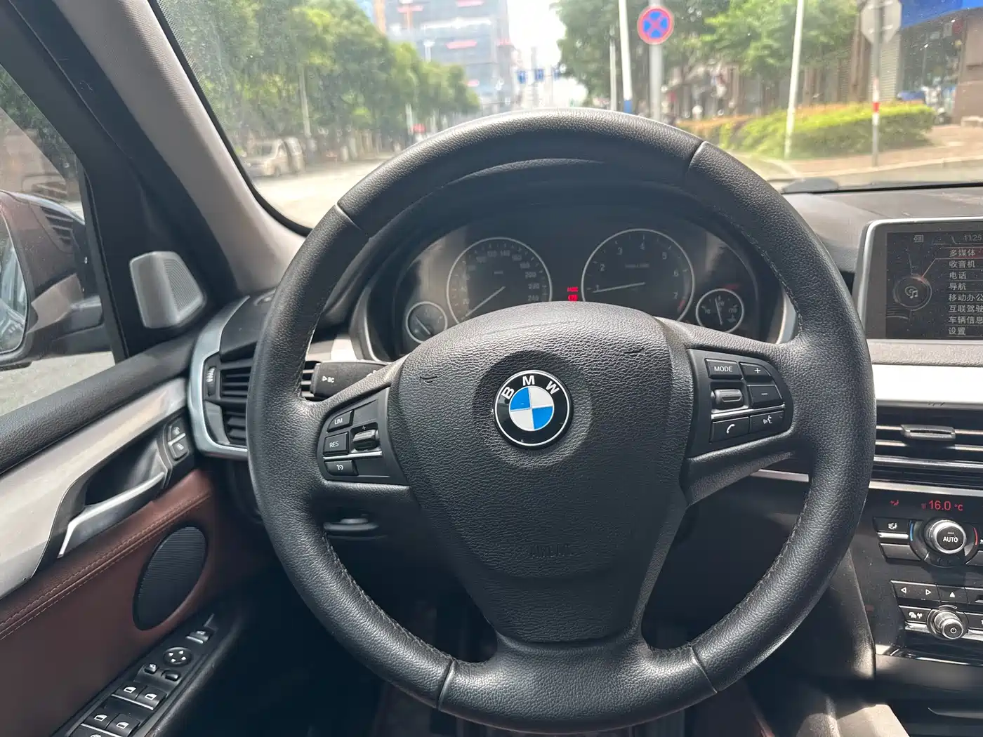 BMW X5 (Import) фото 27