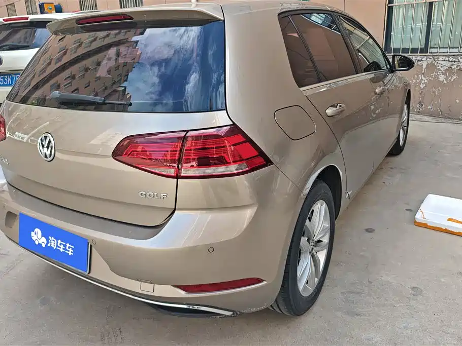 Volkswagen Golf 2018 1.6L Automatic Comfort фото 3