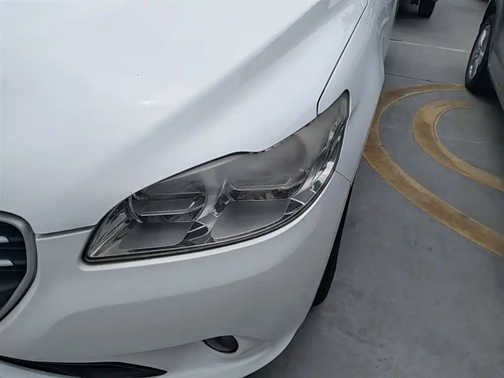 Peugeot 301 2014 1.6L Manual Comfort Edition фото 24