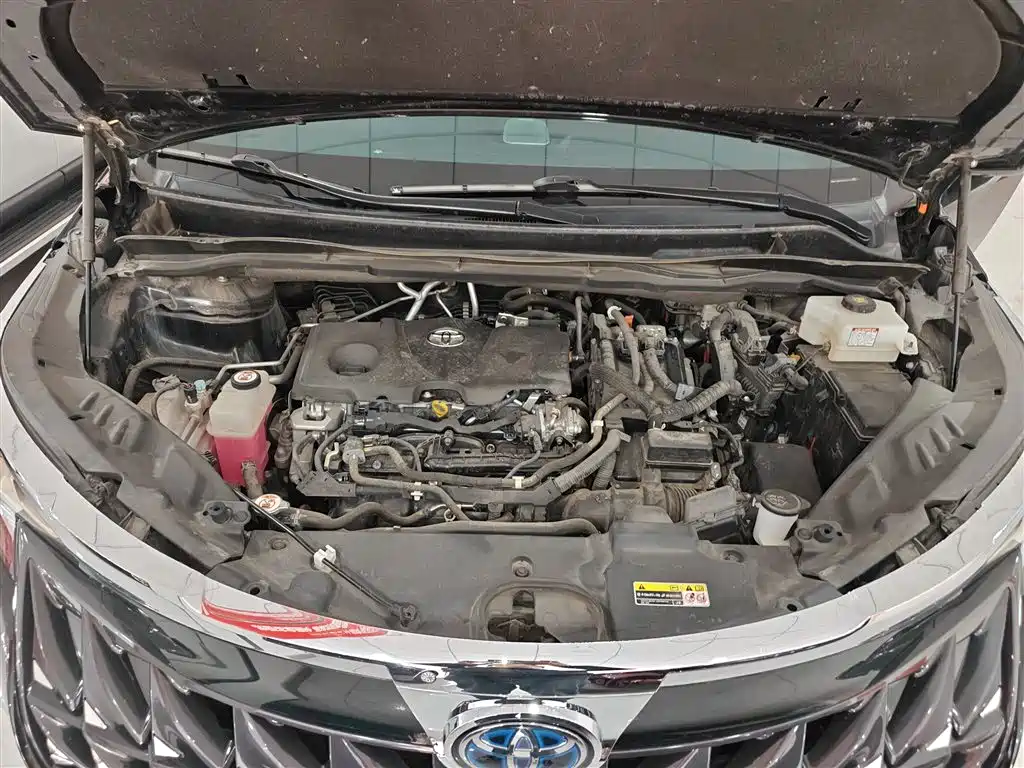 Toyota Granvia 2023 2.5L Hybrid Prestige PLUS Edition фото 20