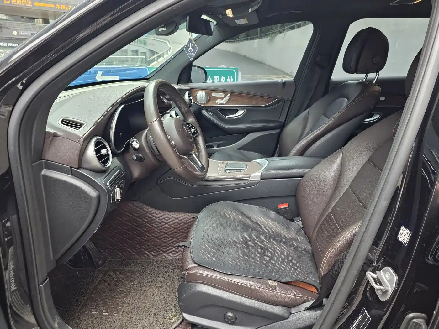 Mercedes-Benz GLC 2020 GLC 300 L 4MATIC Luxury фото 4