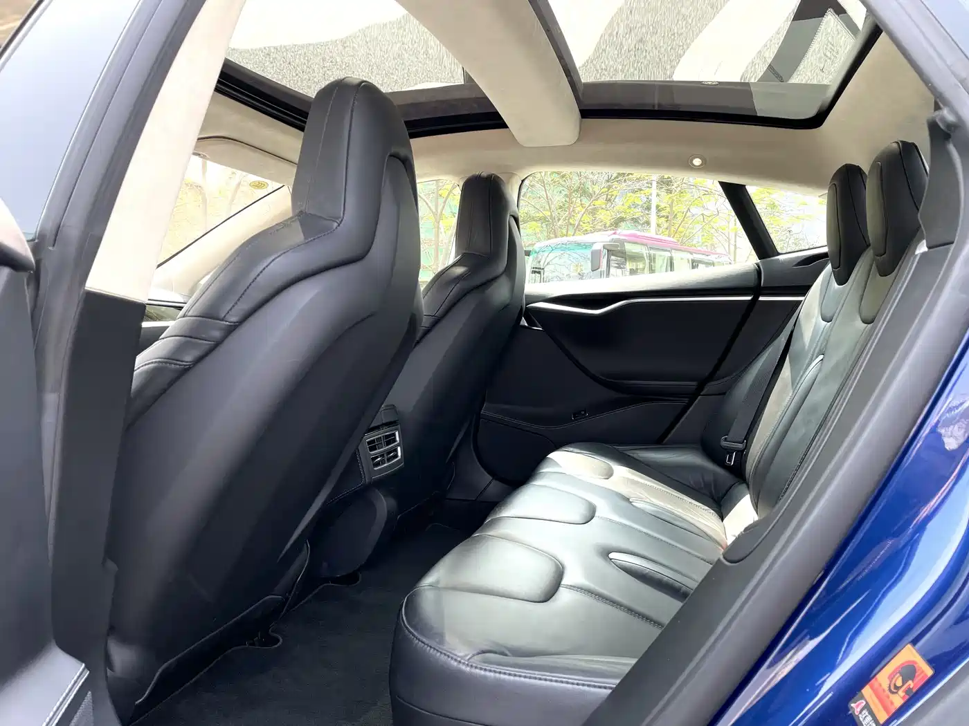 TESLA MODEL S