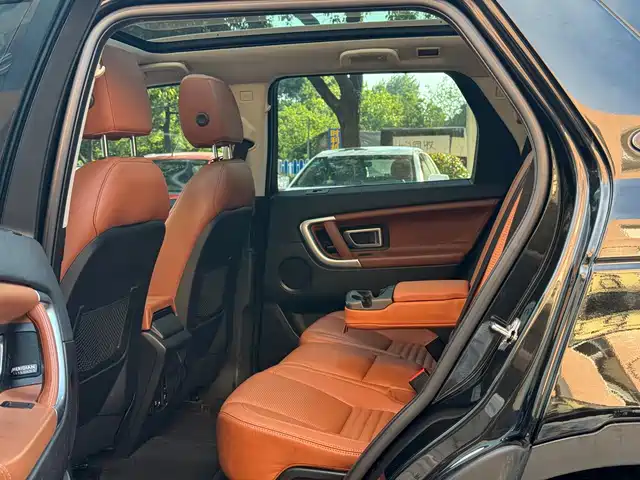 Land Rover Discovery Sport 2017 2.0T HSE LUXURY — фото 5