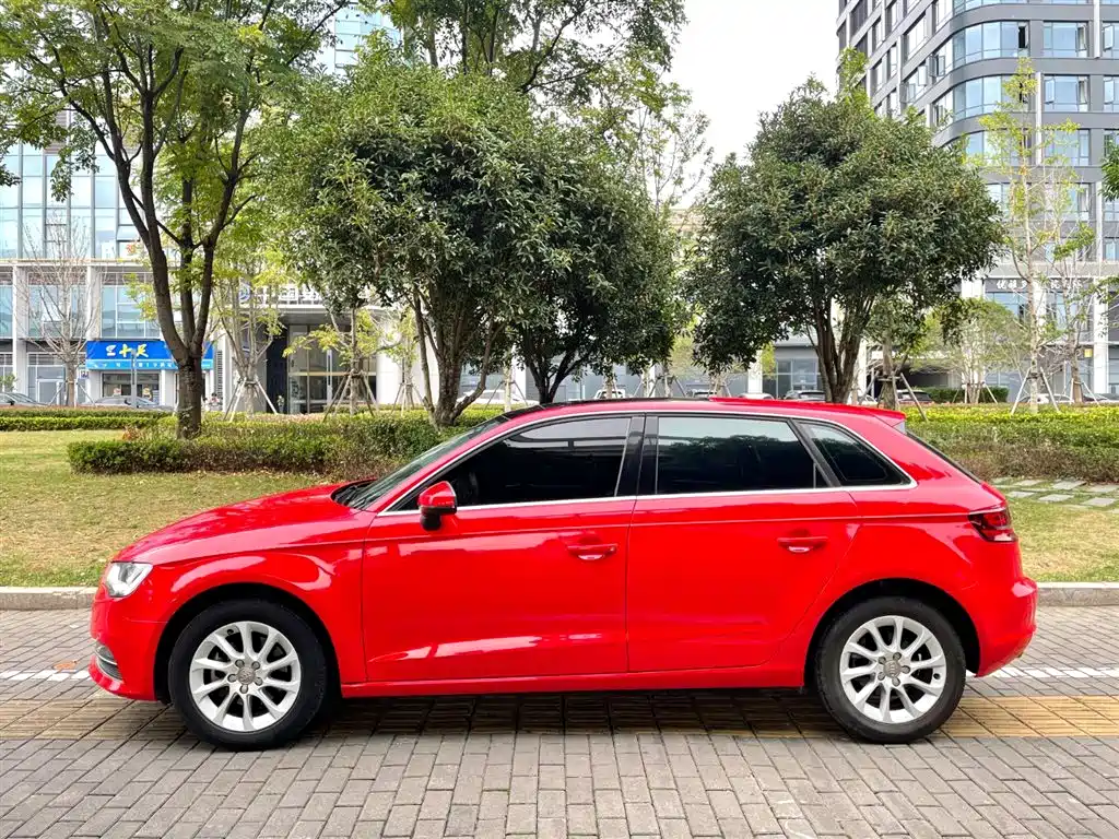 Audi A3 2014 Sportback 35 TFSI Automatic Progressive фото 3