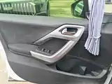 Photo 7 - Peugeot 2008