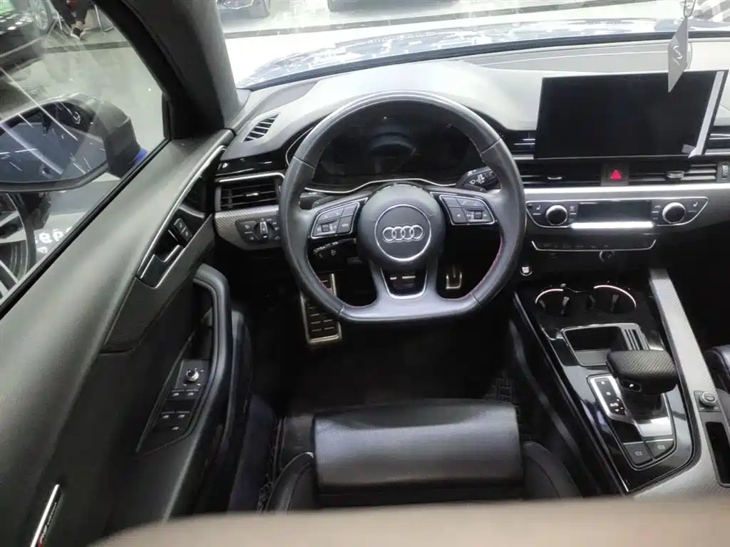 Audi A4L 2022 40 TFSI quattro RS Kit Burning Speed фото 17