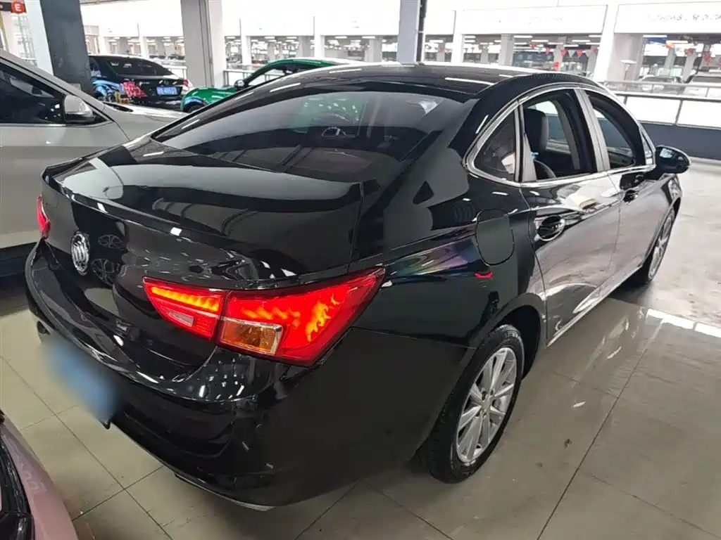Buick Verano 2017 Sedan 20T DCT Leading фото 7