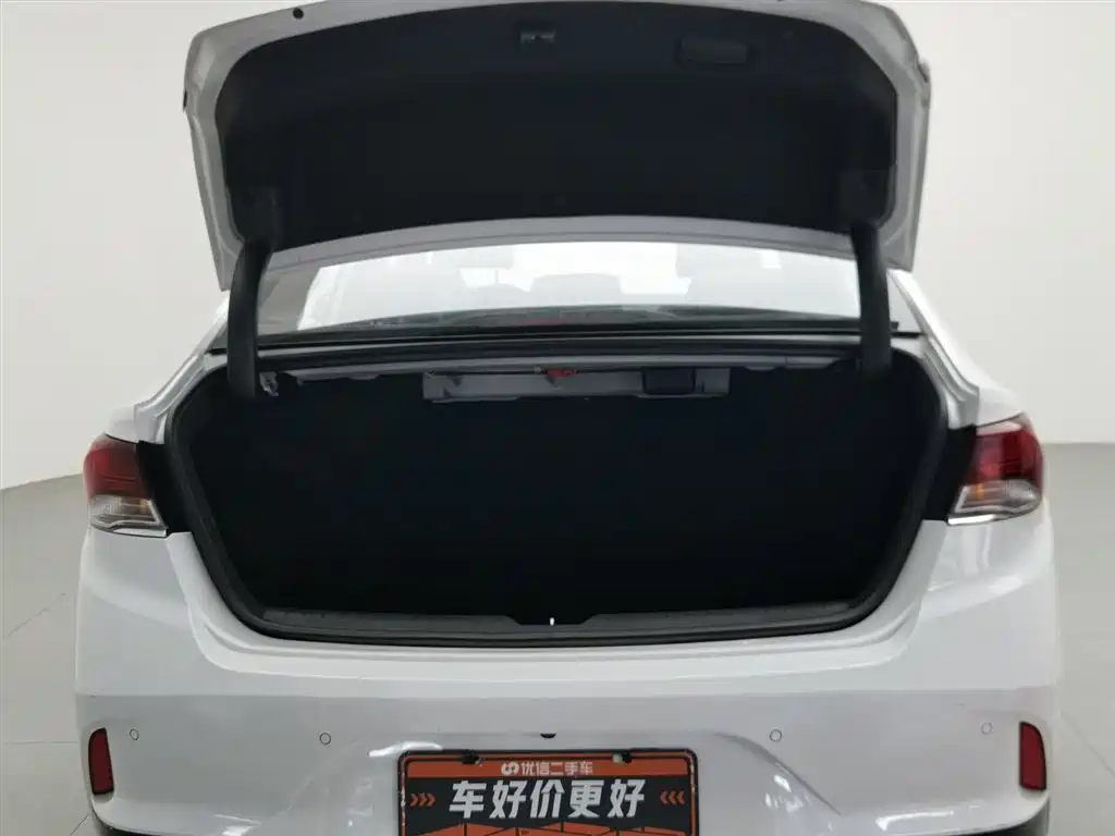 Hyundai Sonata 2018 1.6T GLS Smart China V фото 16