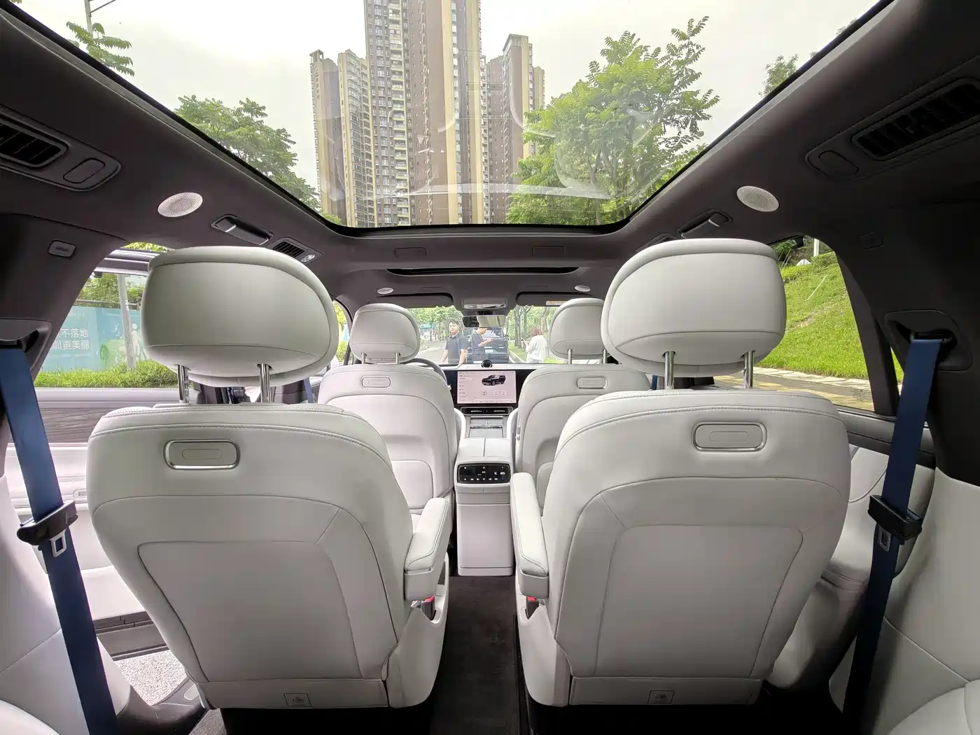 AITO Wenjie AITO M9 2024 Pure Electric Max Edition 100kWh 6-Seater фото 24