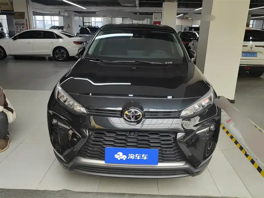 Toyota Wildlander 2022 2.0L CVT AWD Luxury Edition фото 2