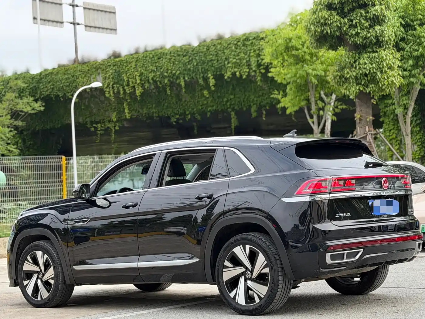 Volkswagen Teramont 2023 380TSI AWD Exclusive Luxury Edition фото 4