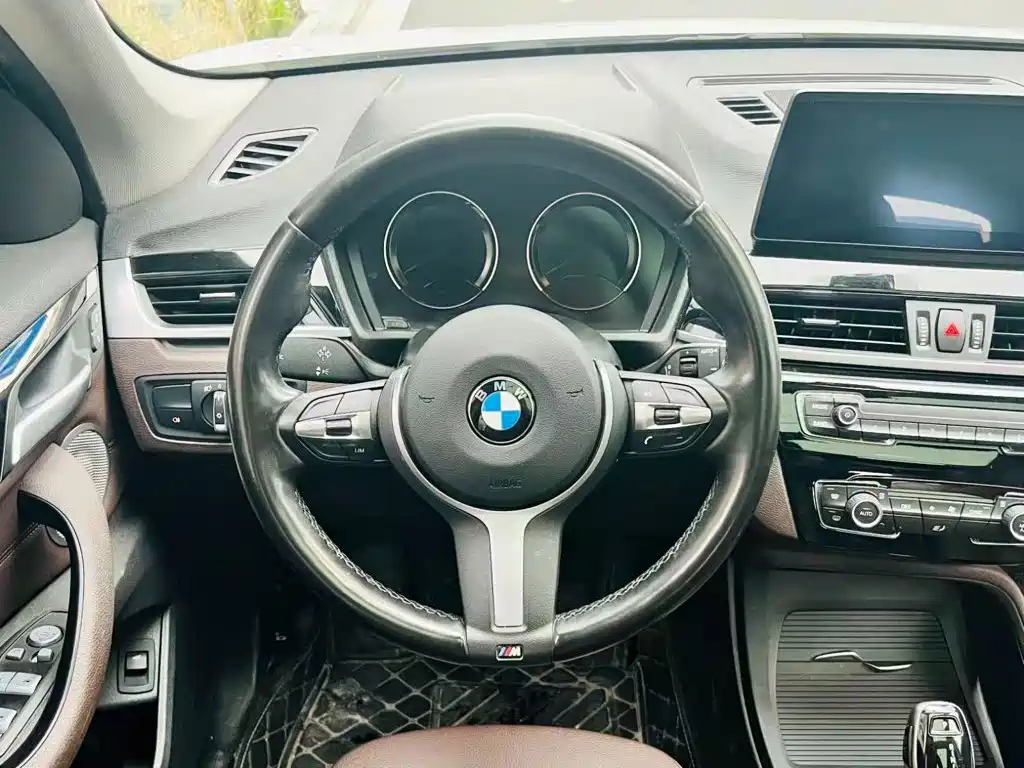 BMW X1 2026 2022 sDrive25Li Leading
