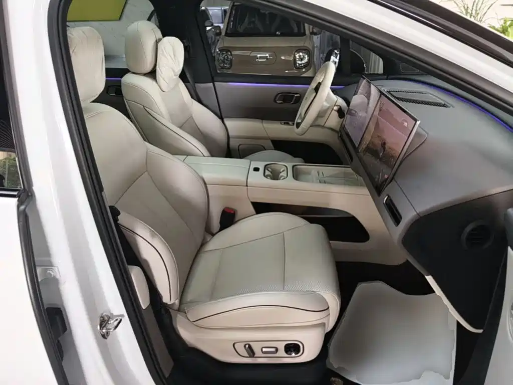 Li Auto i6 2025 2025 2WD Base Model
