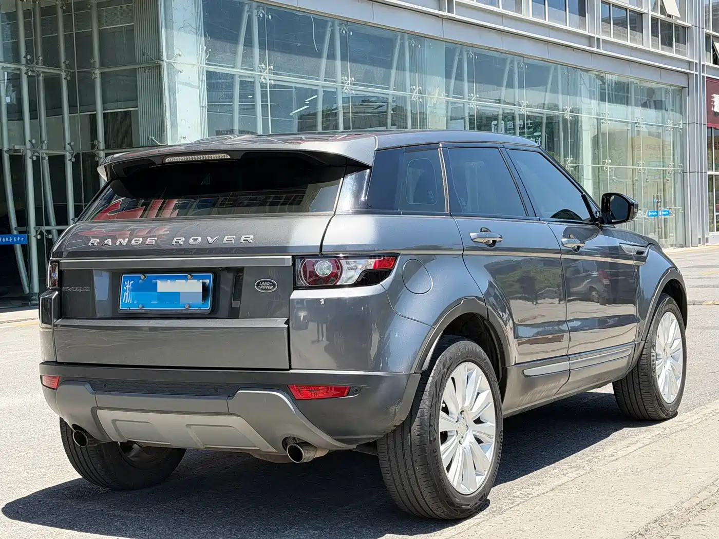 Land Rover Range Rover Evoque 2015 2.0T 5-Door Intelligent Edition фото 7