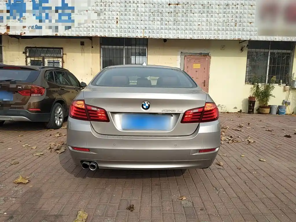 BMW 5 Series 2017 528Li Leading Edition фото 6