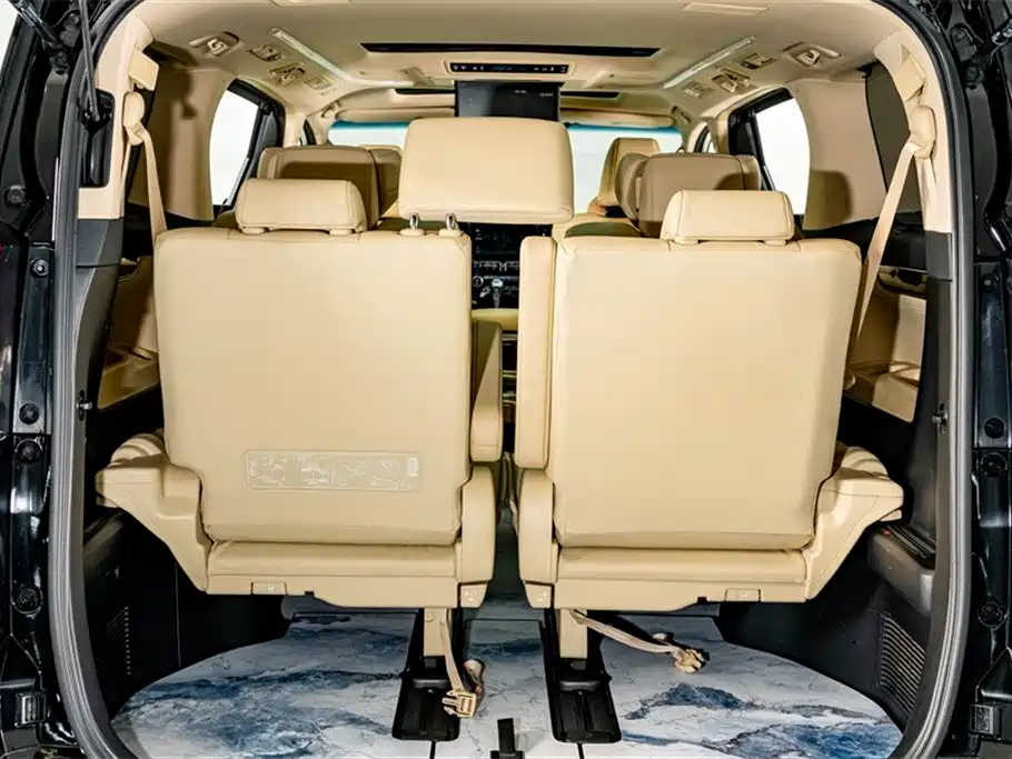Toyota Alphard 2021 Hybrid 2.5L Luxury фото 28