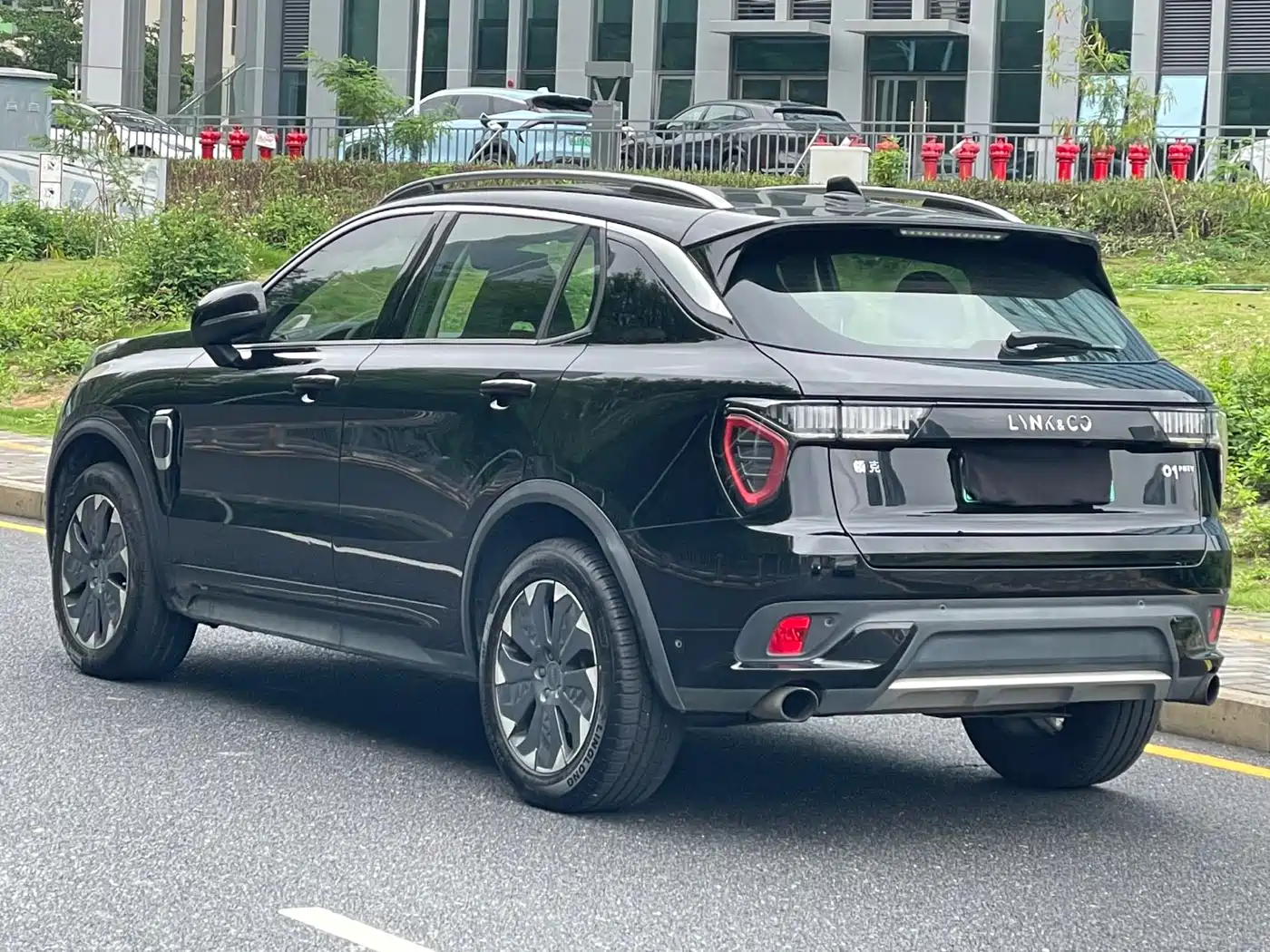Lynk & Co 01 EM-P 2018 1.5T PHEV Power China V фото 5