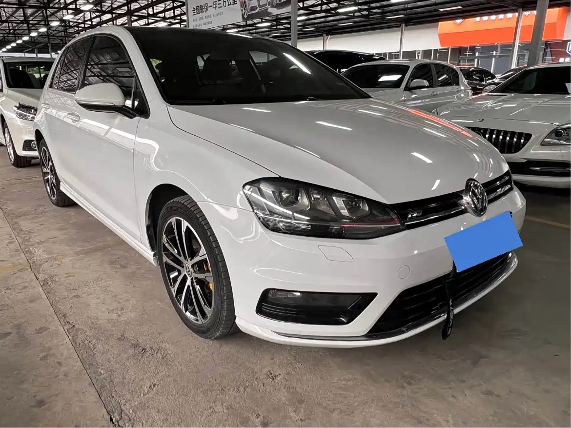 Volkswagen Golf 2017 280TSI Auto R-Line Millionth Anniversary Edition фото 3