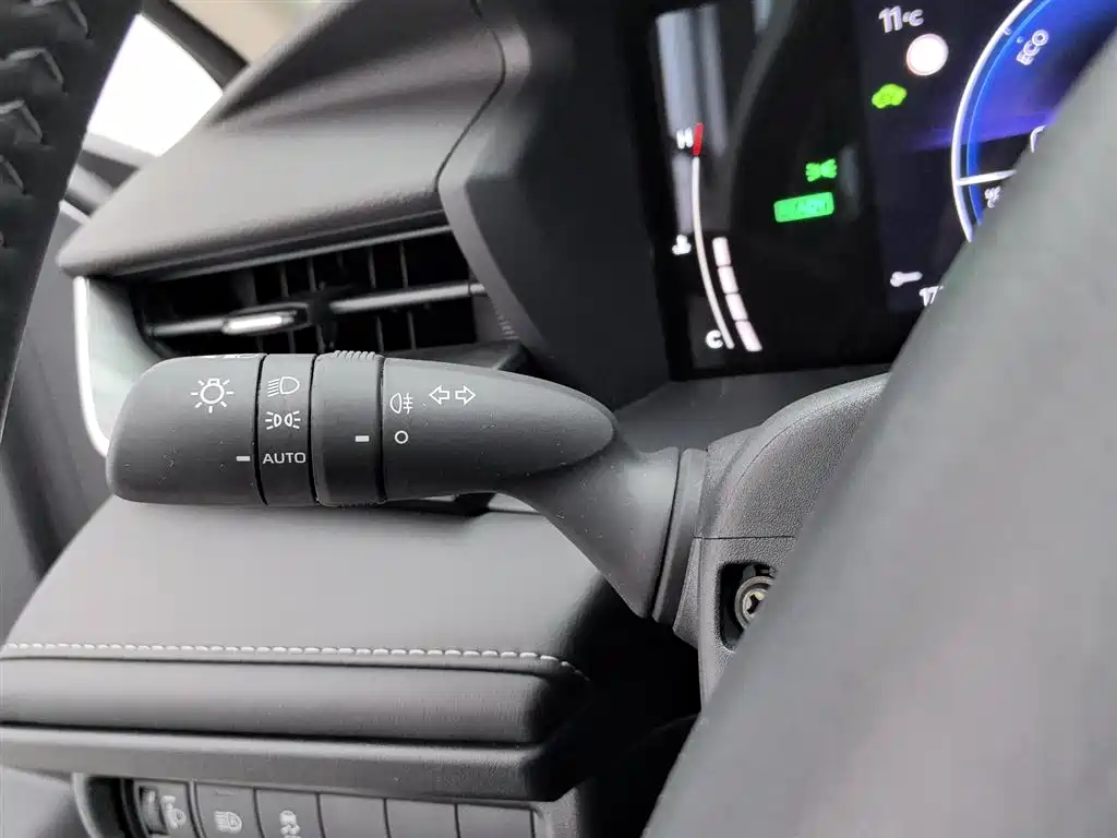 Toyota Camry 2024 Hybrid 2.0HGVP Luxury Edition фото 21