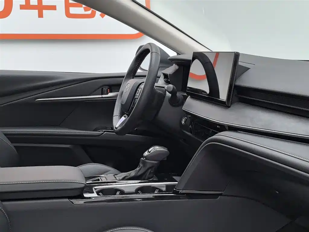 Toyota Camry 2024 Hybrid 2.0HGVP Luxury Edition фото 22