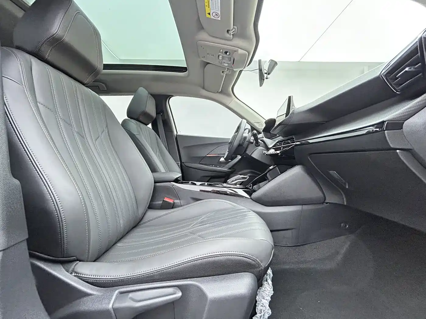 Peugeot 2008 2023 2022 230THP THE ONE