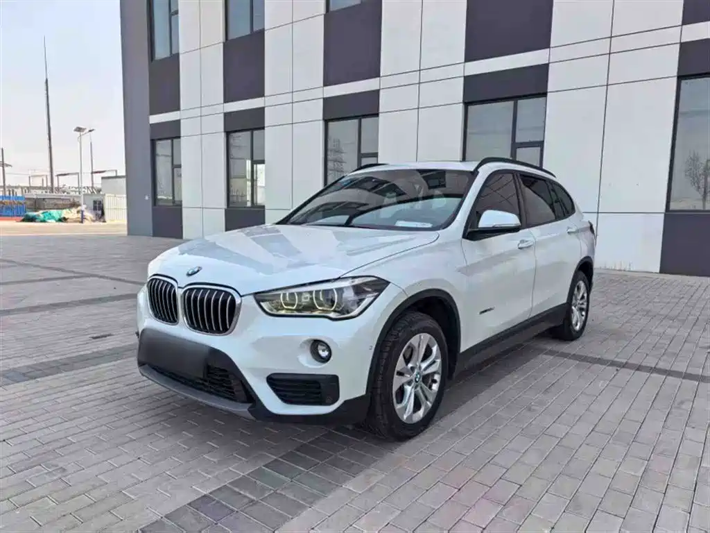 BMW X1 2016 sDrive18Li Premium Model фото 3