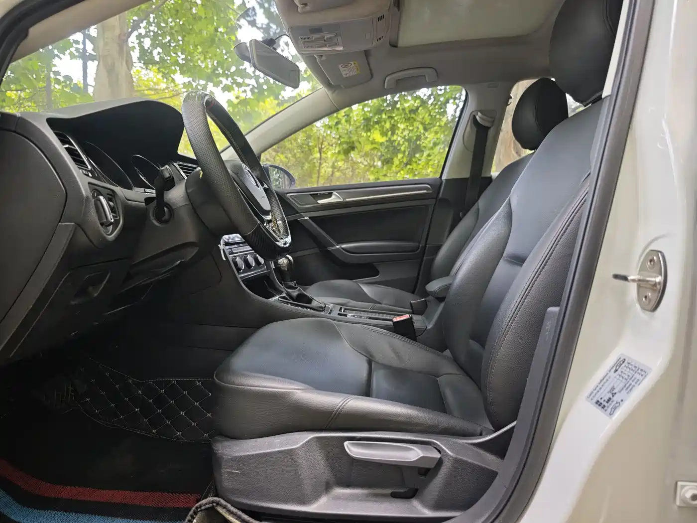 Volkswagen Golf 2016 230TSI Automatic Comfort фото 6