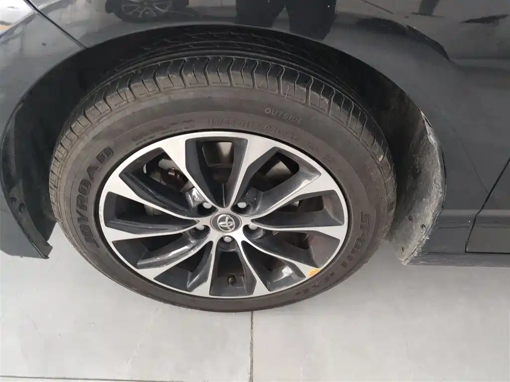 Toyota Avalon 2022 2.0L Luxury Edition фото 24