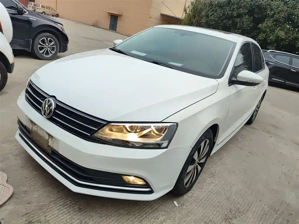 Volkswagen Sagitar 2018 180TSI DSG Premium Edition