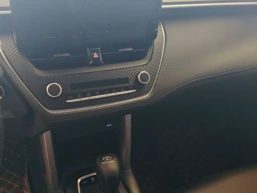 Toyota Corolla Cross 2024 2.0L Elite Edition фото 6