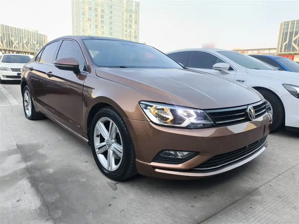 Volkswagen Lamando 2015 330TSI DSG Comfort фото 4