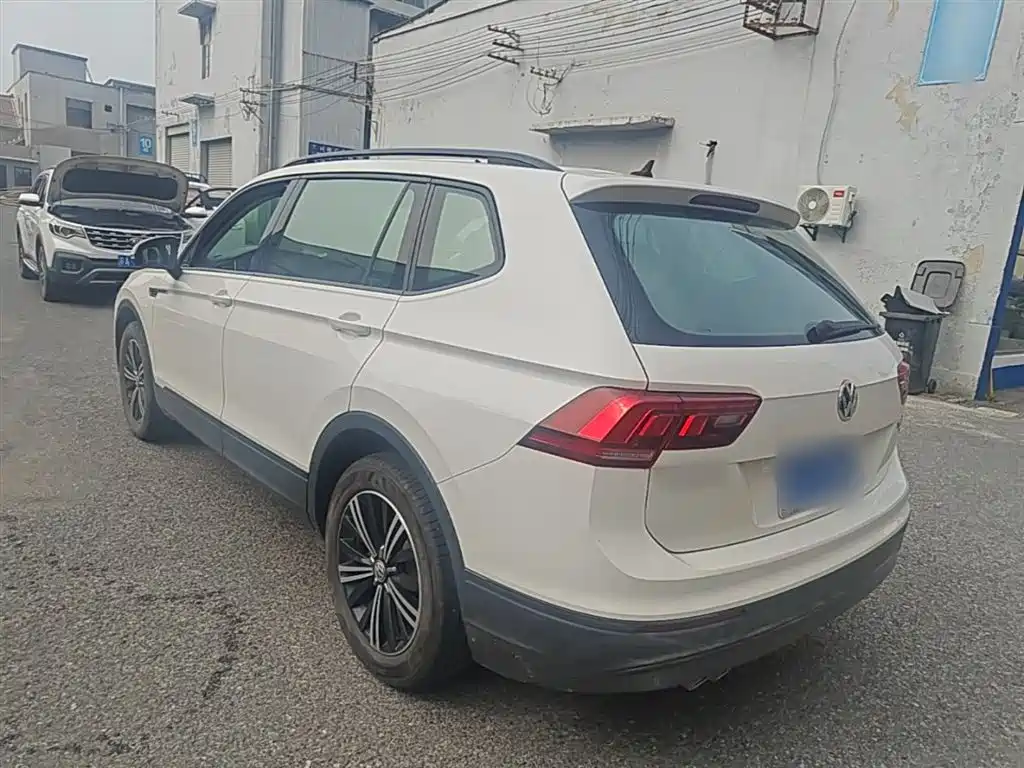 Volkswagen Tiguan L 2020 330TSI Auto 2WD Trend China VI фото 5