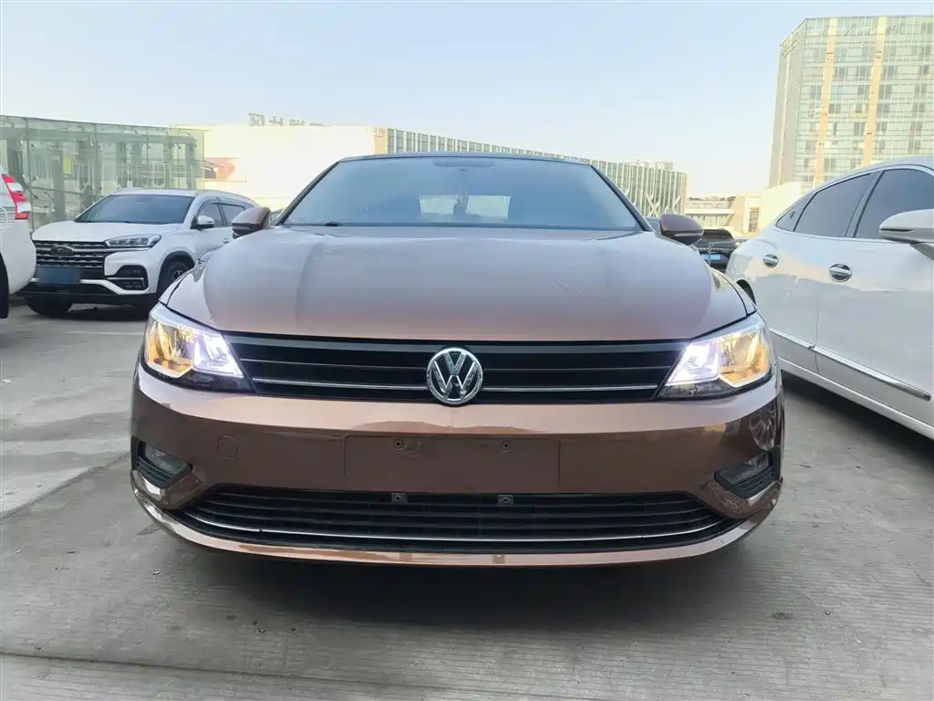 Volkswagen Lamando 2015 330TSI DSG Comfort фото 3