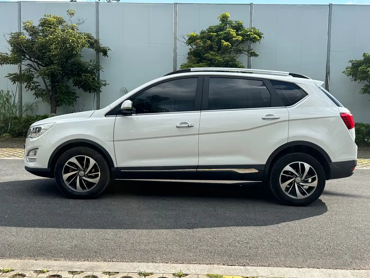 Baojun 560 2015 2015 1.8L Manual Luxury