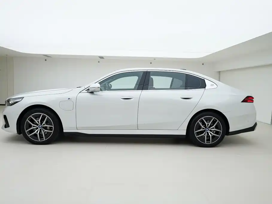 BMW i5 2024 2024 eDrive 35L M Sport Package
