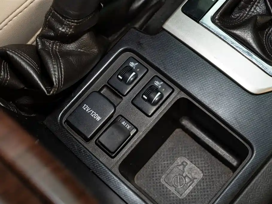 Toyota Prado 2010 4.0L Automatic TX-L фото 17
