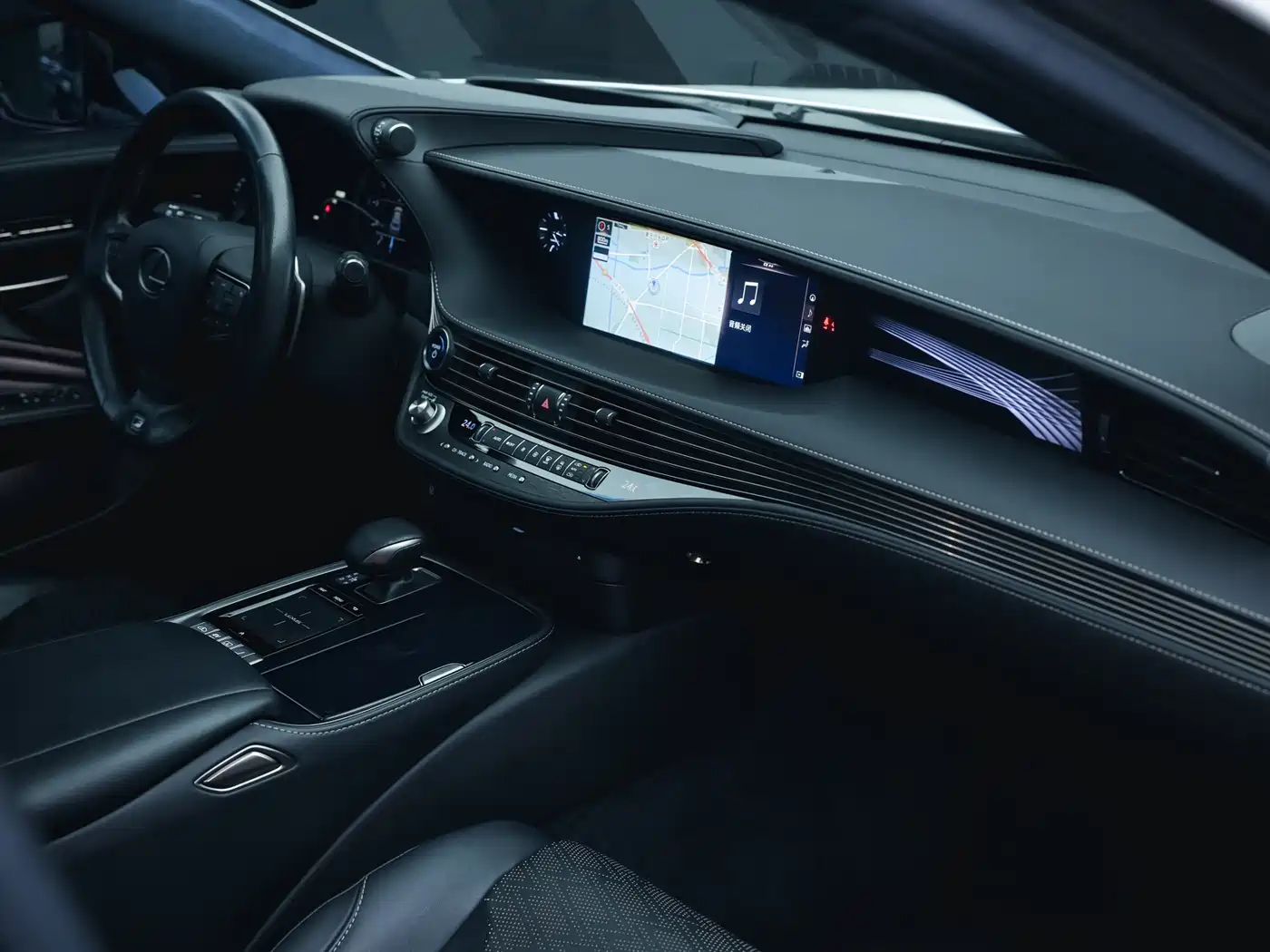 Lexus LS 2018 500h F SPORT China V фото 15