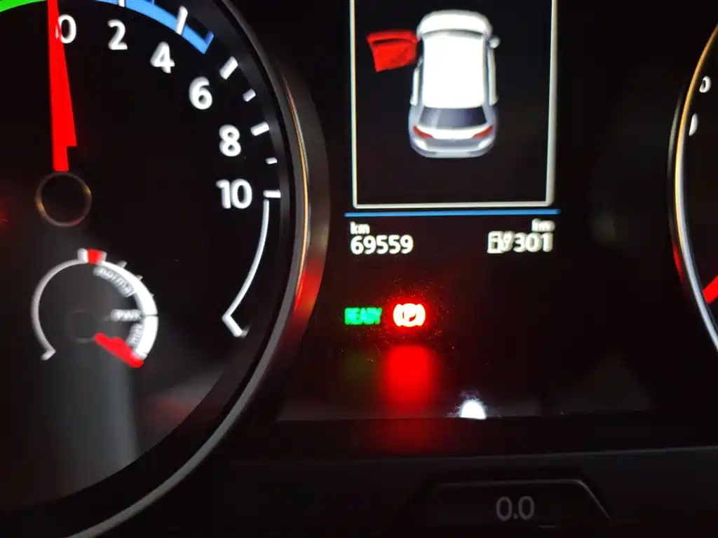 VOLKSWAGEN GOLF*PURE ELECTRICITY