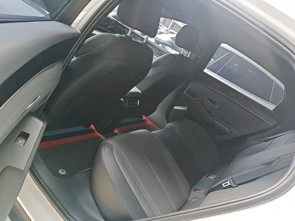 BYD Qin L 2025 2025 DM-i Smart Drive Edition 80KM Leading