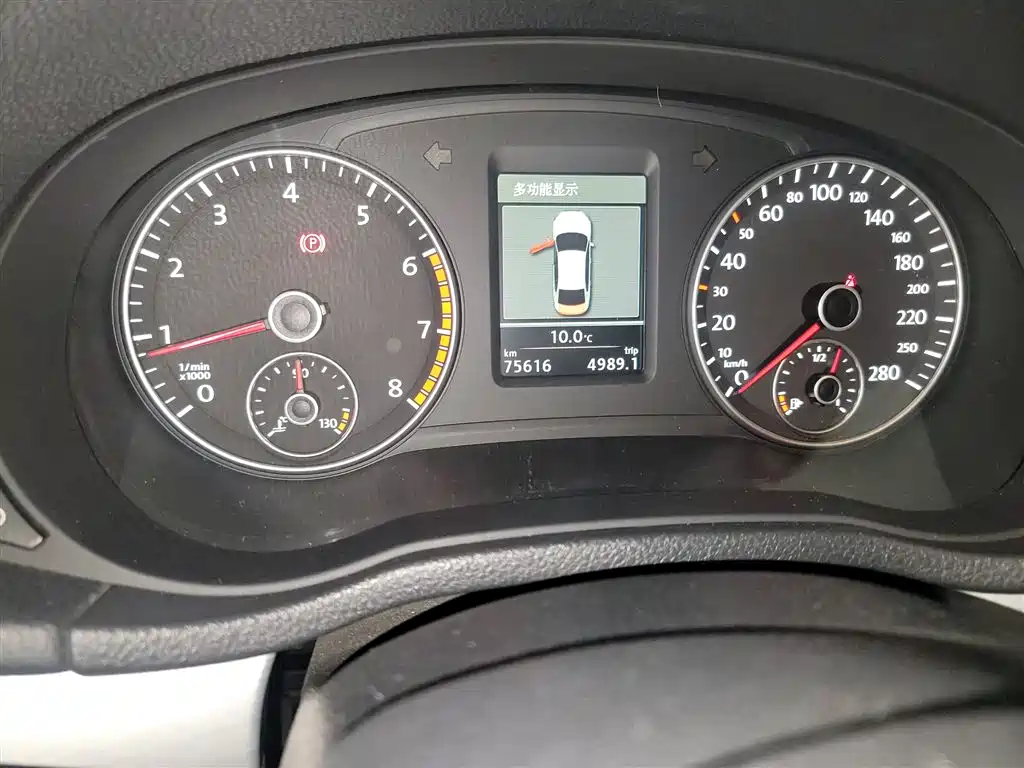 Volkswagen Passat 2014 1.8TSI DSG Executive Edition фото 5