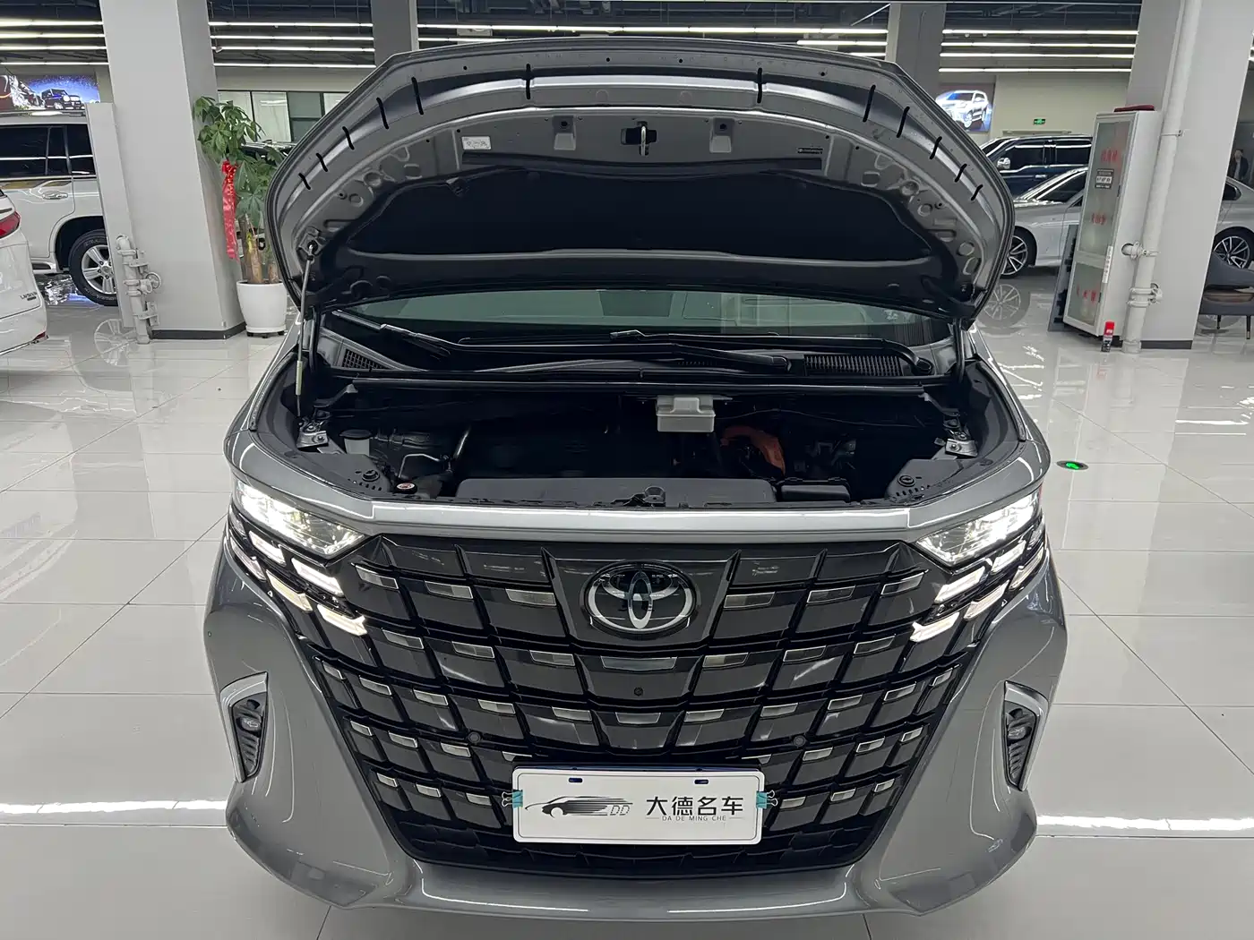 Toyota Alphard 2024 Hybrid 2.5L Ultimate Enjoyment Edition фото 27