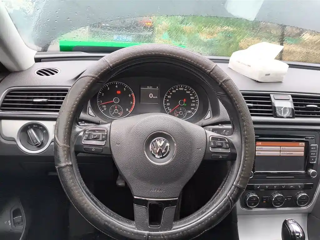 Volkswagen Passat 2014 1.8TSI DSG Executive Edition фото 3