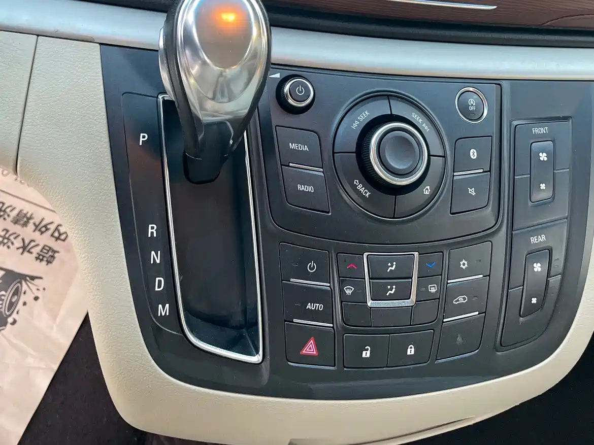 Buick GL8 2018 28T Luxury Model China VI фото 14