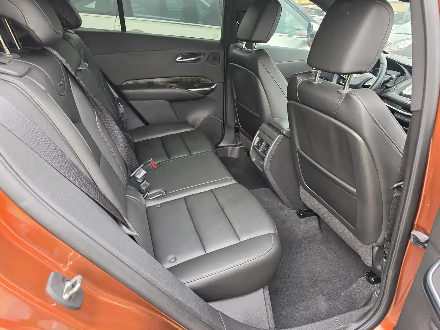 Cadillac XT4 2018 28T 4WD Leading Sport Edition фото 13