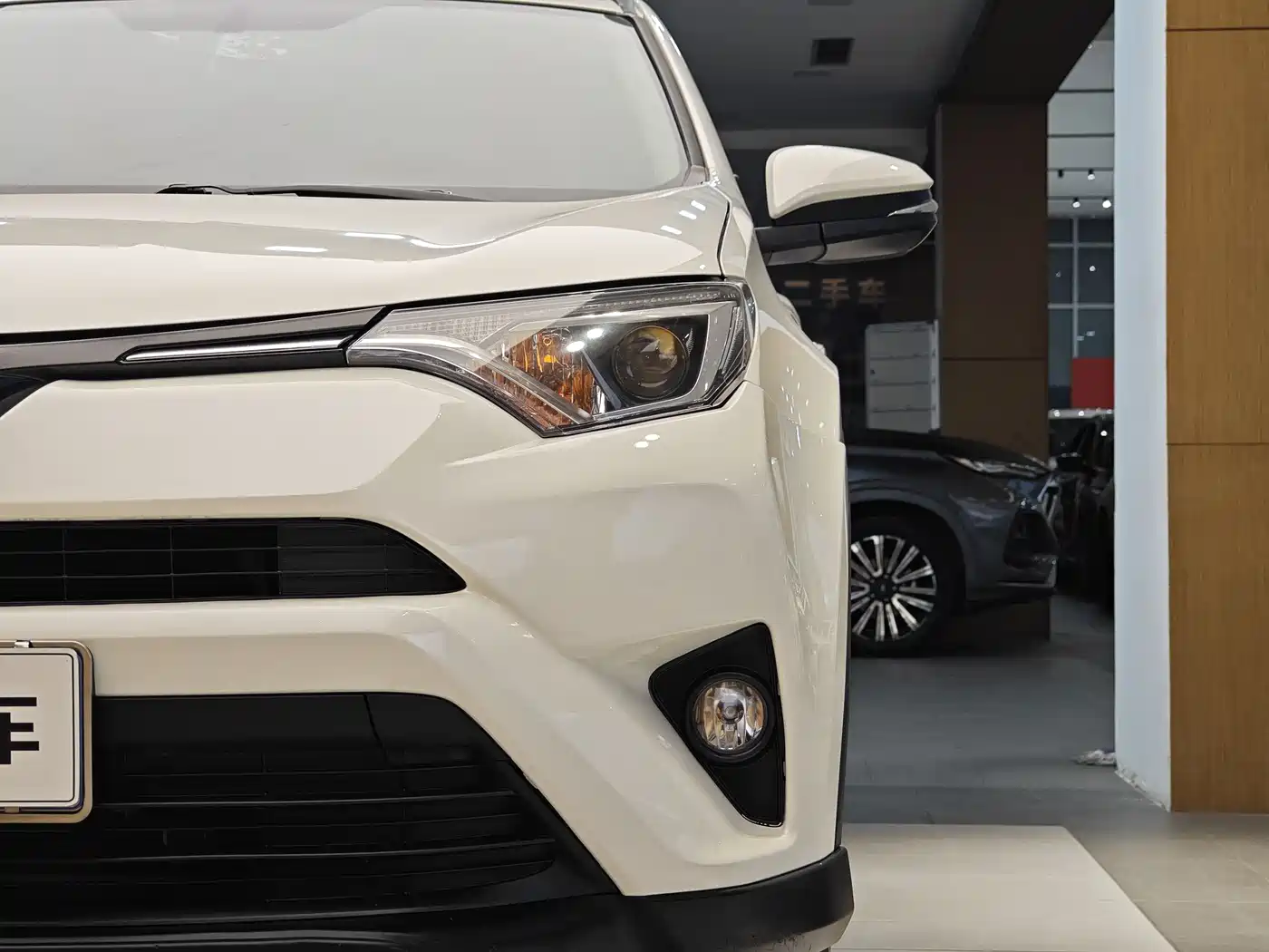 Toyota RAV4 Rongfang 2016 2.0L CVT 2WD Urban (China V) фото 2