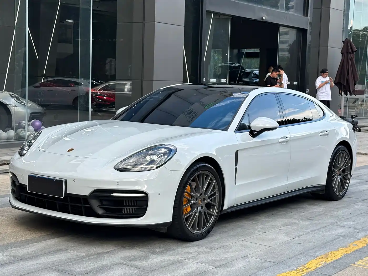 Porsche Panamera 2023 Panamera Executive Long Wheelbase Platinum Edition 2.9T