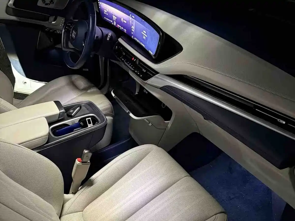 Buick Century 2023 2023 2.0T 7-Seater World Edition