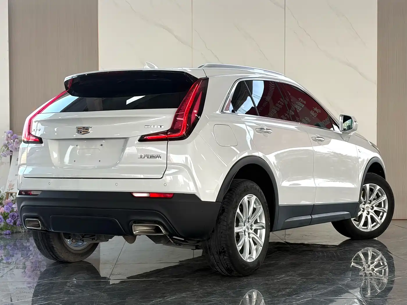 CADILLAC XT4