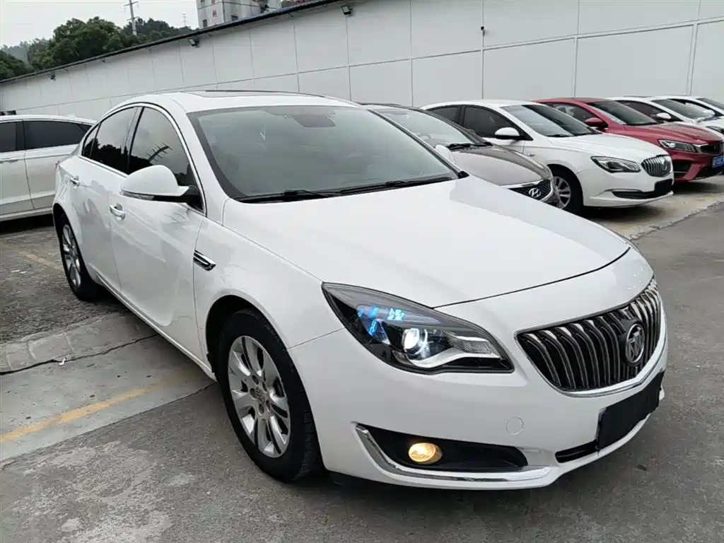 Buick Regal 2015 2.0L Elite Fashion Model фото 4